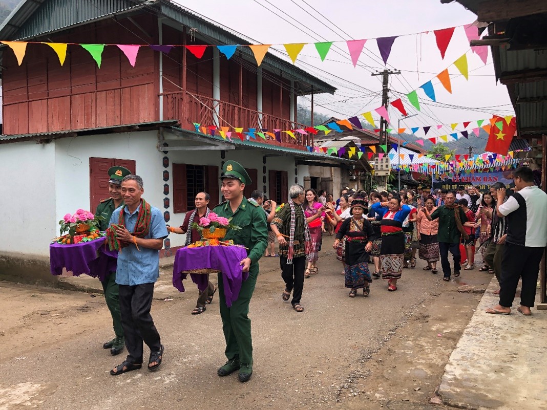 Kham-ban-Te-nuoc-Pa-Thom-3.jpg