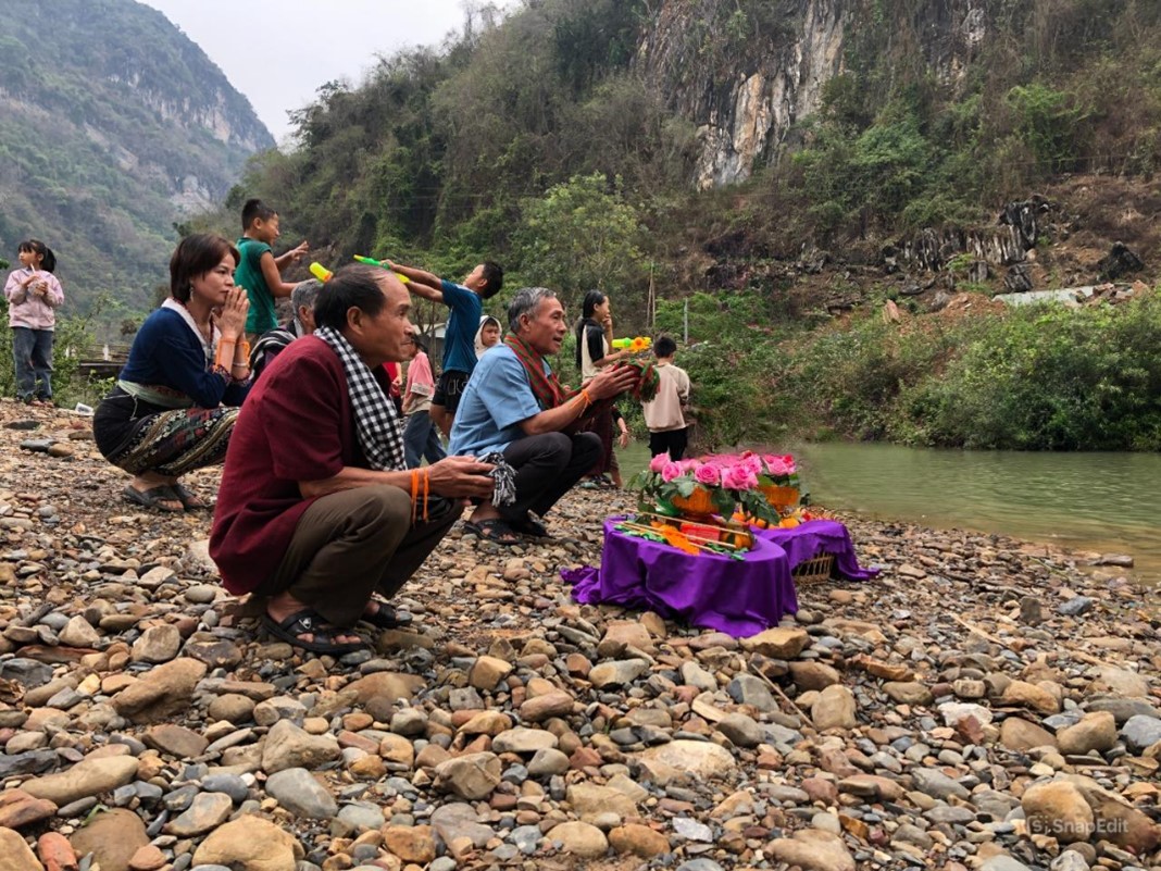 Kham-ban-Te-nuoc-Pa-Thom-4.jpg